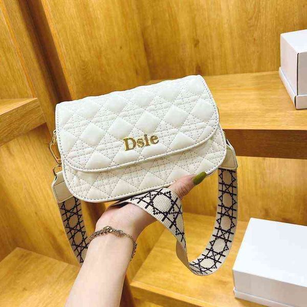 

factory outle wholesale daisa beauty 2022 new niche fragrance lingge small square versatile foreign style single shoulder cross bag