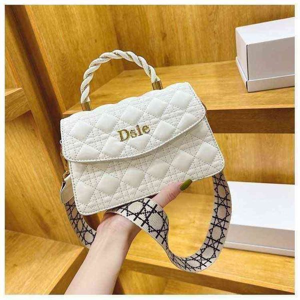 

factory outle 70% off light luxury high-grade women's 2022 new small fragrance lingge single shoulder foreign style and versatile cross