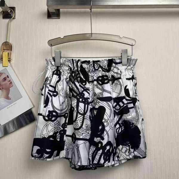 

milan runway pants 2022 spring summer casual fashion straight designer shorts brand same style trousers women's 0426-3, Black;white