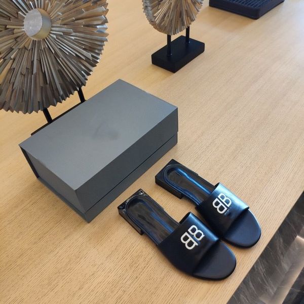 

designer women sandals summer luxury flat slippers fashion beach woman big head letters slipper size35-41, Black