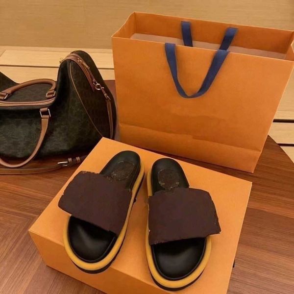 

2022 latest pool pillow comfort mules women fashion slippers ladies summer vibrant sandals puffy style classic slides 35-41, Black