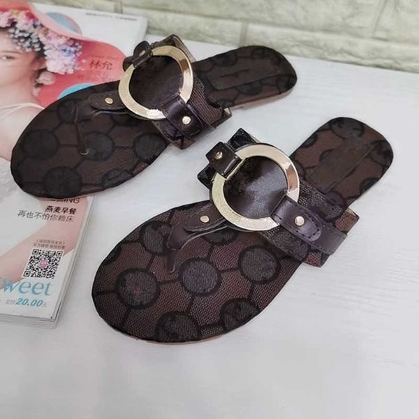 

2022 women thong sandals hollow slippers slides rivets metal button flats bow tie spikes brocade designer luxury leather platform slides, Black