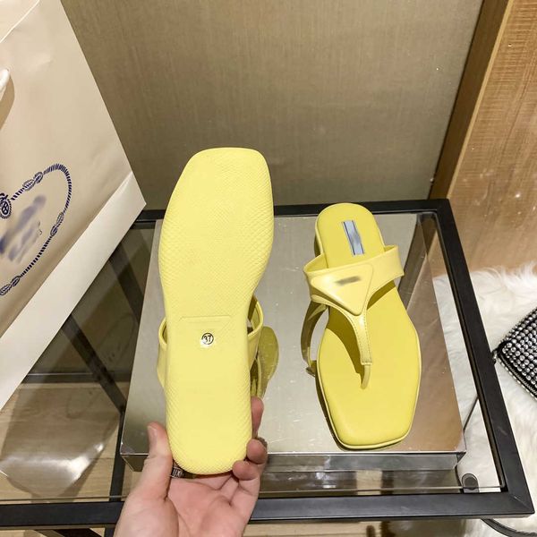 

flip flops triangular metal womens slippers pu solid color fashion trend decoration fashion size35-40, Black