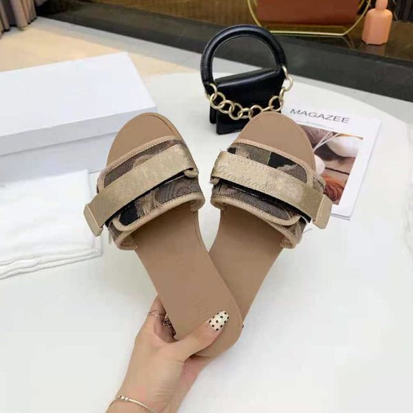 

designer sandals summer flat slipper fashion beach luxury woman big head letters slippers hoop&loop with original box fat big size, Black