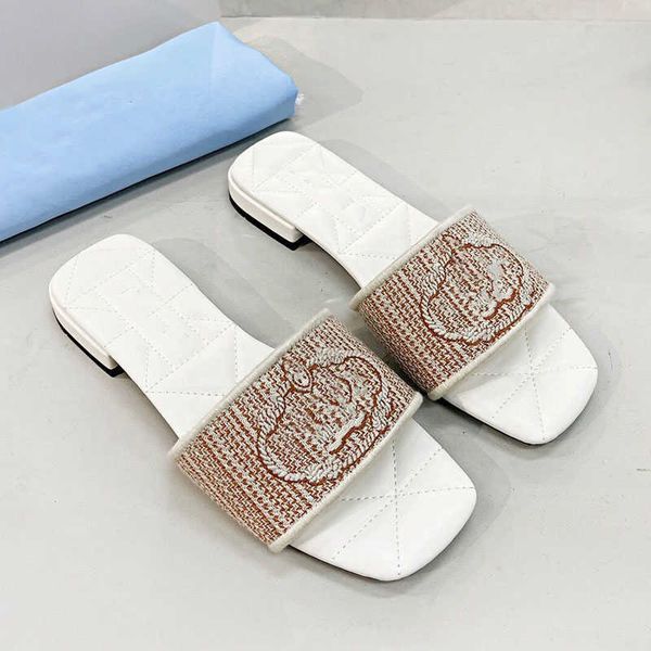 

designer slippers fashion summer women's sandals comfortable and beautiful electro-embroidered casual home shoes, Black