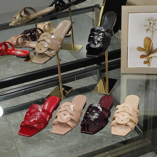 

luxury designer women sandals summer fashion patent leather material with interwoven straps flat mid heel leather mules woman slippers, Black