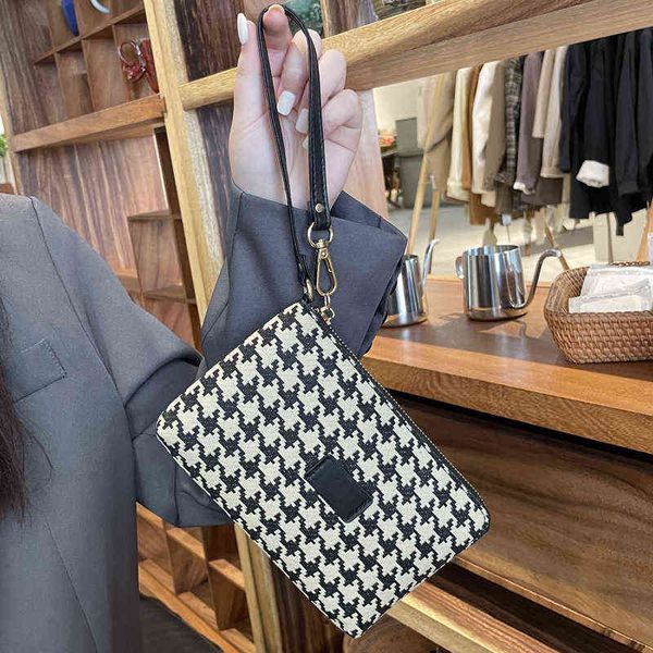 

handbags 2022 new canvas handbag women's large capacity mobile phone bag wallet long soft leather handbag, Red;black