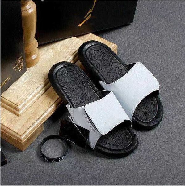 

2022 luxury designer sandals for men and women summer slippers fashion flip-flops wide flats, Black