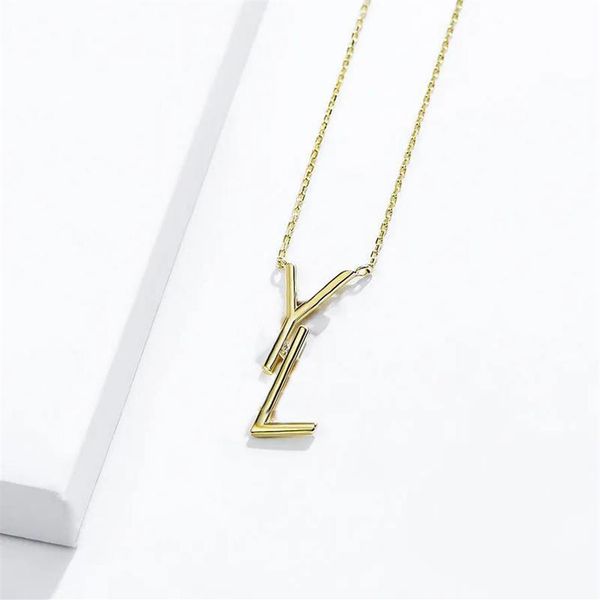 

women designer silver necklaces gold necklace men dimond jewelry luxury letters fashion y necklace letters pendant chain link 2202256q