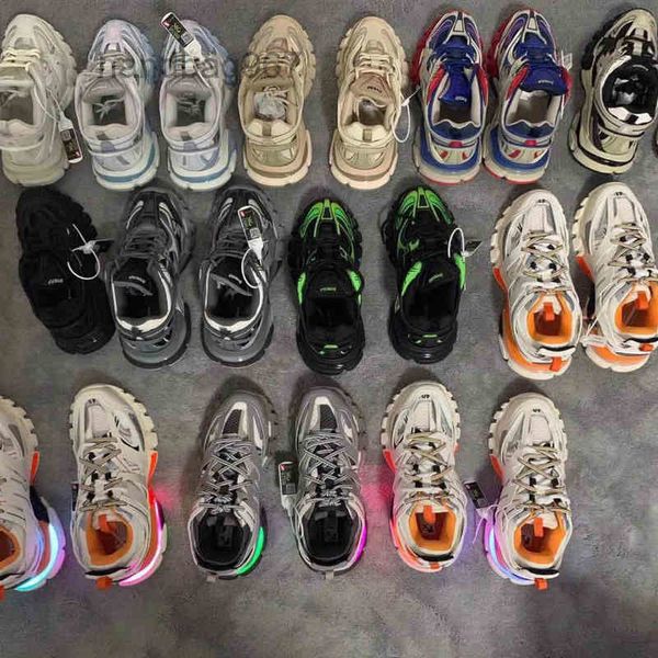 

mens womens designer shoes balencigashoe cassual shoes dad third generation led light track3 0 thick soled women's elevated lovers&#039