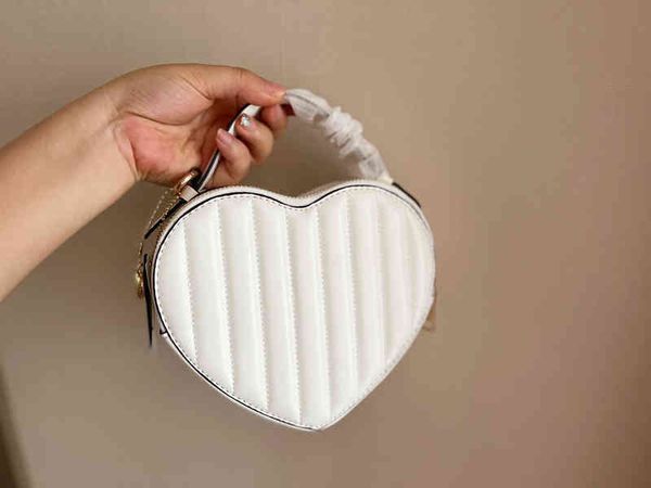 

heart love bags wallets designer texture bags mini luxury crossbody shoulder phone lady handbags tiny coin chain purses 220818