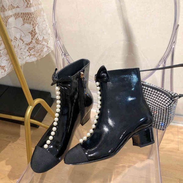 

women's leather boots boots with bows decorative shoes round head middle heel winter series, Black