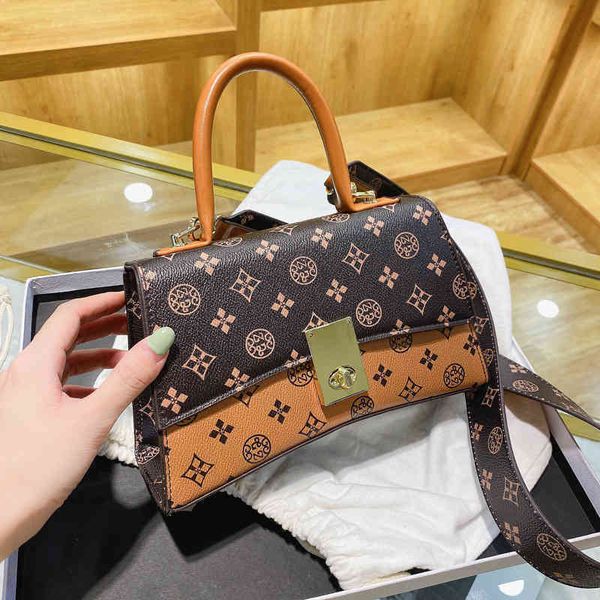 

58% off online factory clearance fashionable handbag autumn winter texture old flower contrast color single shoulder bag