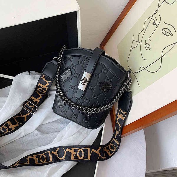 

58% off online clearance super net red texture small spring and summer bucket old flower women's bag versatile one shoulder bag