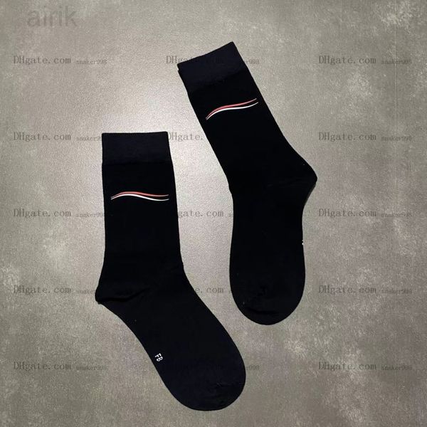 

2023 designer mens womens socks two pairs luxe sports mesh letter printed sock fashion cotton man woman underwear wholesale, Black