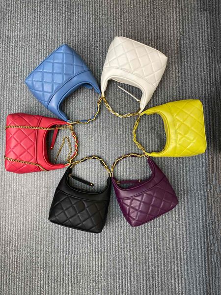 

22ss pre collection large shopping beach bags old gilt chain vintage chain armpit bag leather carrying chain shoulder strap large capacity h