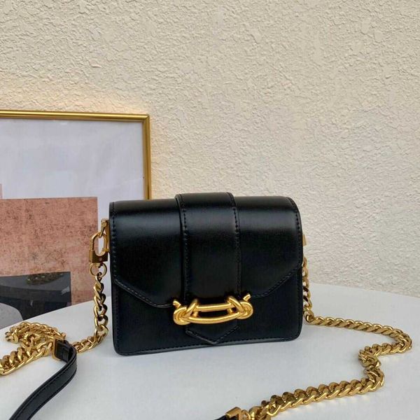 

women bags zhouzhoubao123 luxurys designers totes bags vintage womens tote shopping purse leather backpack classic square trend cross body t