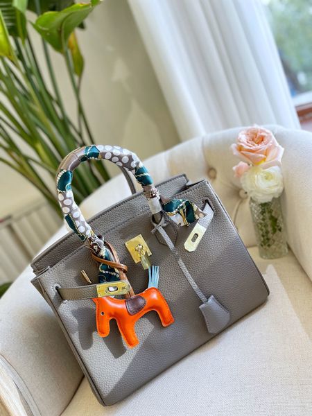 

designers shoulder bag luxurious tote purse handbag message bags cluth brand classic genuine leather crossbody scarf cattlehide ol 35cm gray