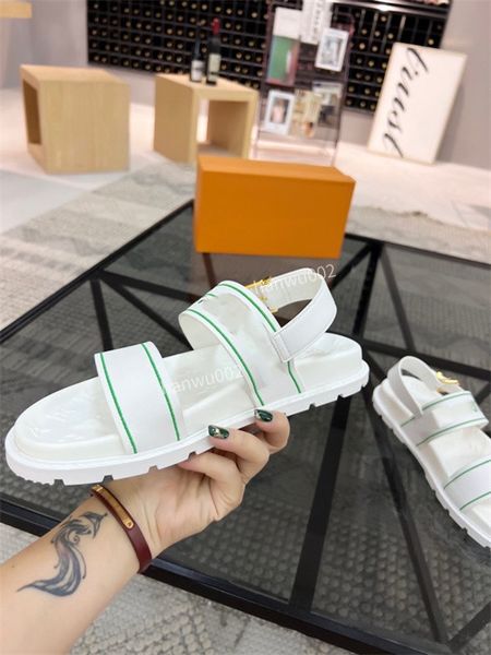 

2022 designer men slippers pool pillow comfort slipper smooth calfskin flat letter mules easy rubber summer vibrant sandals size38-45 rd2206, Black