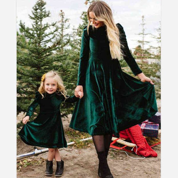 

new arrive baby girls and mother vintage parent-child dress autumn female long sleeve o-neck velvet dresses femme party vestidos y220819, Red;yellow