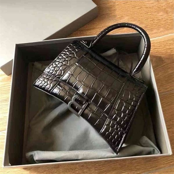 

handbag balenciga italy designers high sense home b crocodile hourglass bag 2022 new leather one shoulder messenger fashion women's lea