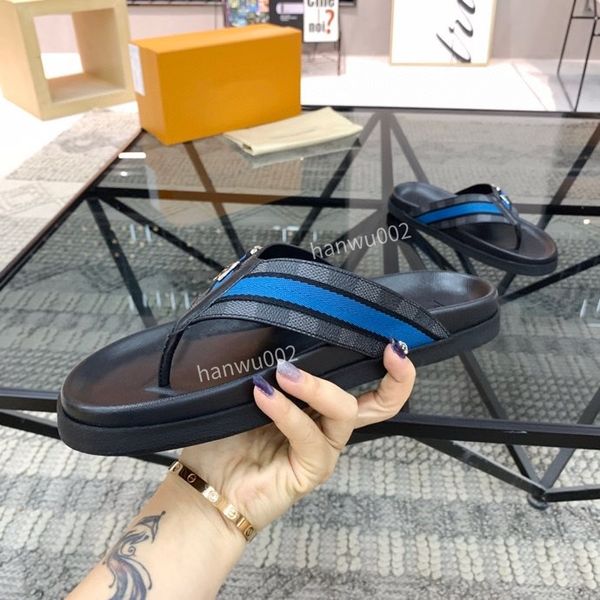 

2022 new listing fashion men fly line of knitting slippers leather design luxury brands flat sandals sports shoes size38-45, Black