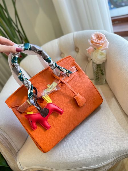

designers shoulder bag luxurious tote purse handbag message bags cluth brand classic genuine leather crossbody with scarf cattlehide 25cm or