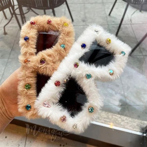 

handmade 6 color womens sunglasses soft fur velvet square sun glasses women diamond tredy shade gafas 220819, White;black