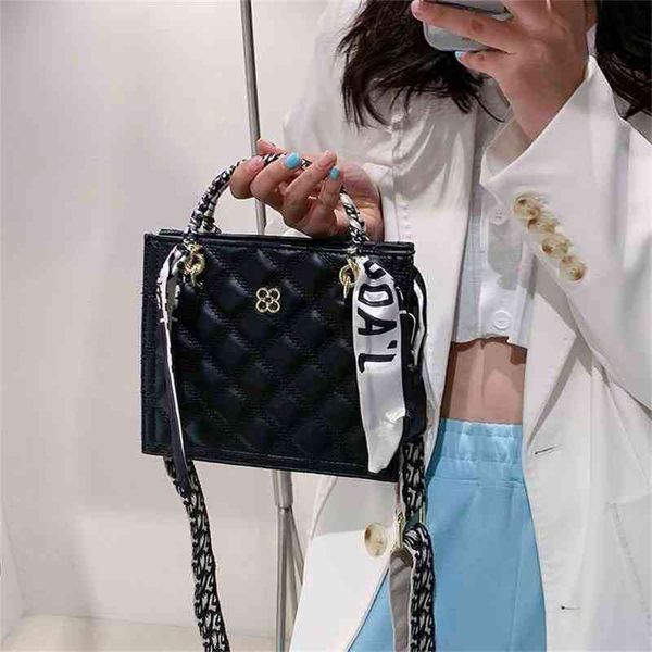 

58% off outlet online wholesale super low fashionable embroidered thread small silk scarf hand bag chao version single shoulder tote bag