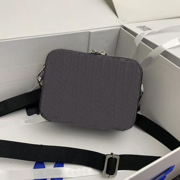 

90luxurys designers bag 17 exquisite and elegant messenger bags sewing line shape all reflect the texture simple stylish vintage canvas styl