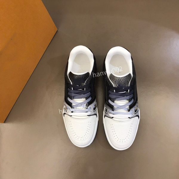 

2022 luxury designer shoes casual sneakers breathable mesh stitching metal elements size38-44, Black