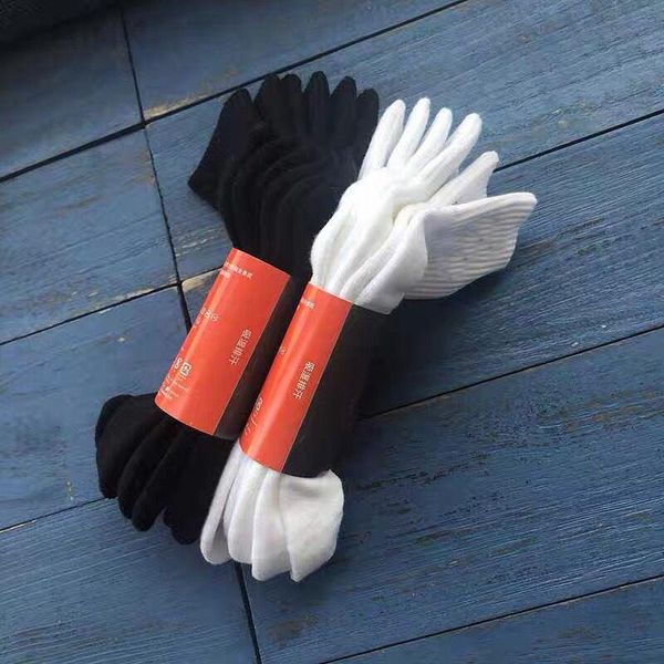 

men socks women cotton classic ankle letter breathable black and white mixing football basketball sports sock