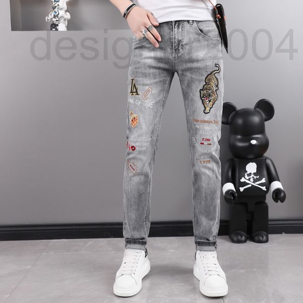 

men's jeans designer spring and summer men's tiger embroidered jeans 2022 new youth heavy craft slim leggings 1bmw, Blue
