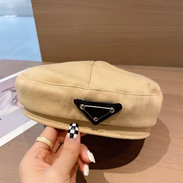

designer beret women's elegant beige triangle logo, Blue;gray