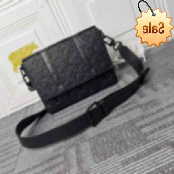 

louiseity 1 viutonity handbag classic bags elements. shoulder bag matte corners reinforced black leather rivets and backpacks brand men rnod, Red;black