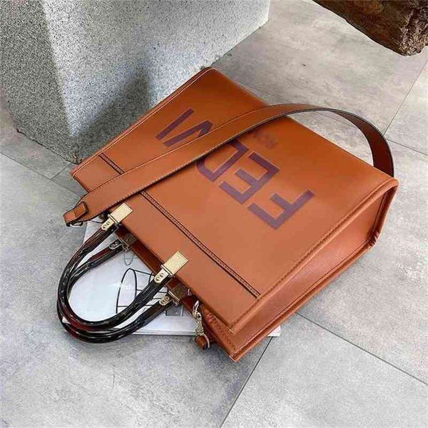 

65% off factory clearance super low large capacity autumn and winter fashion hand bag