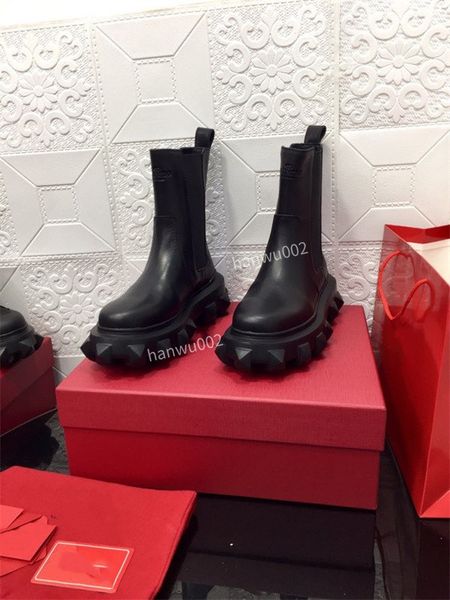 

classic design boots women's casual shoes black white sneakers luxury designer flat lace up walking shoes