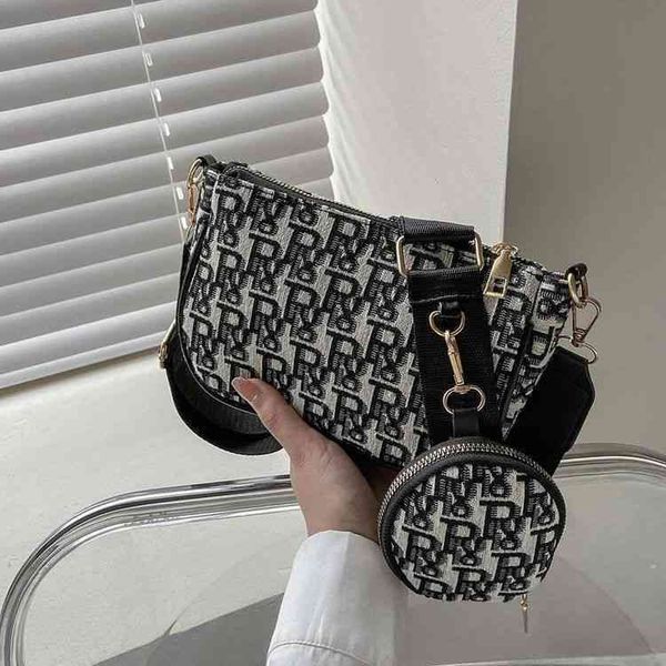 

60% off online clearance women's 2022 new single shoulder messenger bag hand korean ins fashion trend small square armpit bag