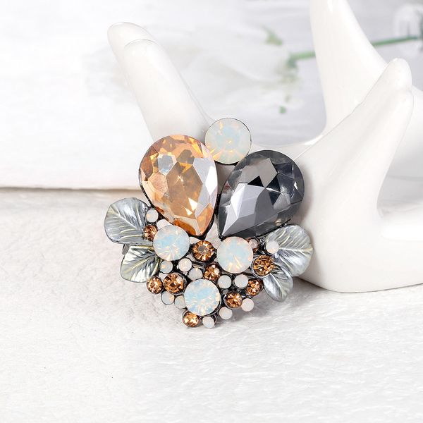 

water drop flowers corsage brooch women leaves crystal collar lapel pins anti slip button clothes badge european bags sweater clothing acces, Gray