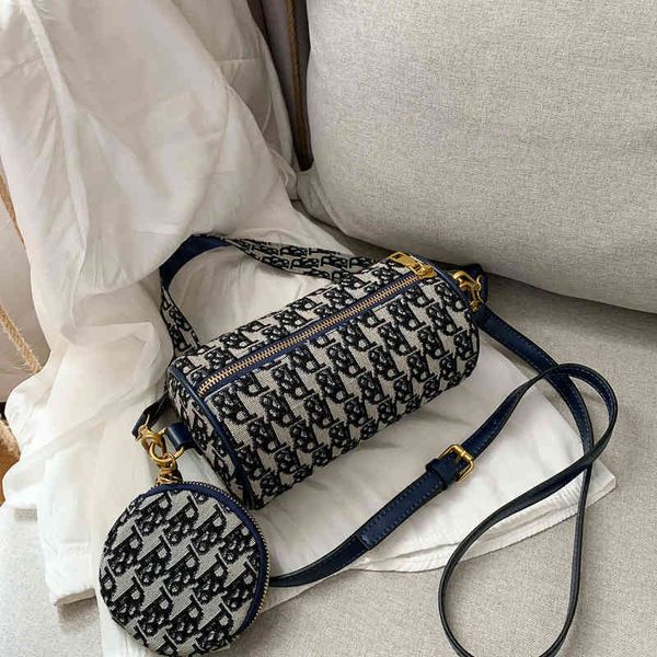 

58% off outlet online wholesale two in one pillow women's new fashion messenger versatile ins net red broadband shoulder bag