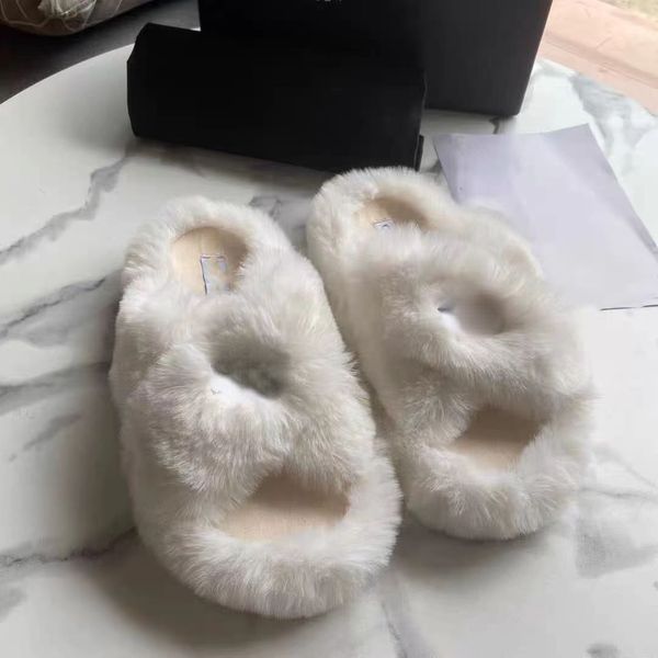 

woolen slipper 2022 autumn winter popular online platform non-slip cross woolen slipper op47 female external wear ins, Black