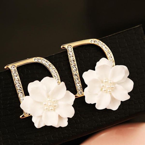 

new brand temperament letter d gold earrings fashion zircon white shell flower women earrings 18k gold plated luxury female earrin261y, Golden;silver