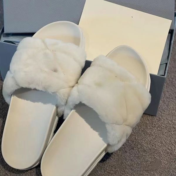 

maomao slippers 2022 spring and summer new op37 triangle standard flat bottom casual wear thick leather slippers, Black