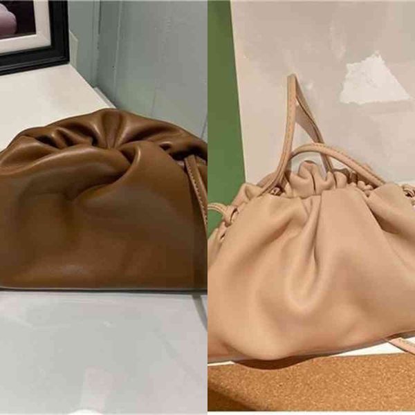 

venetasss evening bags bbottegasss handbags niche bag grab pleated cloud design versatile messenger leather soft women's