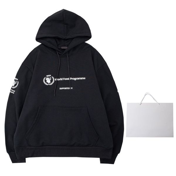 

new aop jacquard letter knitted sweater in autumn / winter 2022acquard knitting machine e custom jnlarged detail crew neck cotton r448r33f5d, White;black