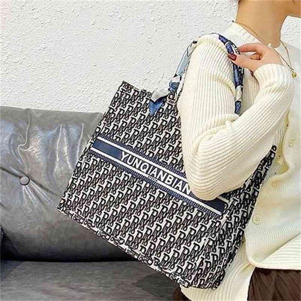 

52% off online factory wholesale one shoulder portable tote small bag female trendy net red ins fashion high sense student version versatile