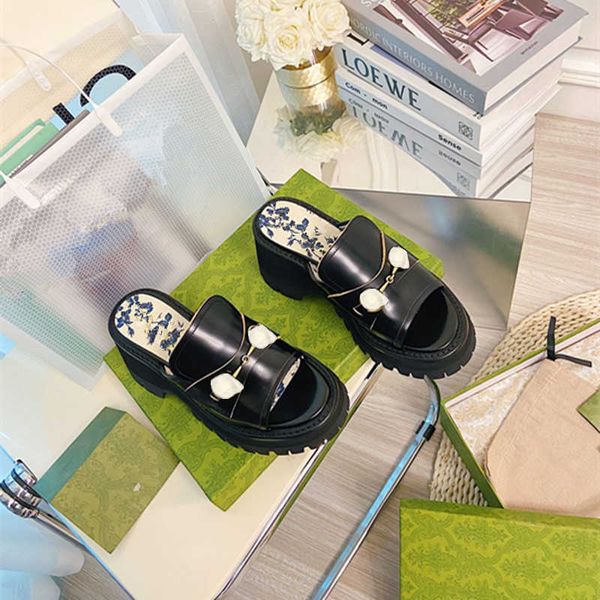 

2021 summer leather sandals horse buckle thick soled slippers for women, Black