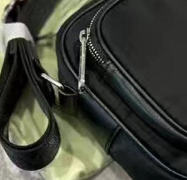 

2024 latest classic chest bag men handbag coin purse canvas camera bag size 23cm