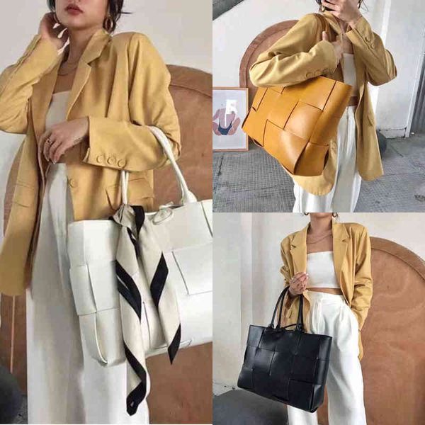 

evening bags classic venetassss bottegassssss luxury venetas handbags bottegasssss woven leather block tot steamed stuffed mother women&#039
