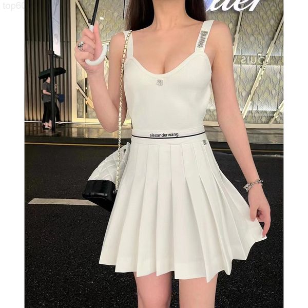 

skirts designer chaopai 22 spring / summer new style waist head black small a versatile thin legs long pleated skirt tflp